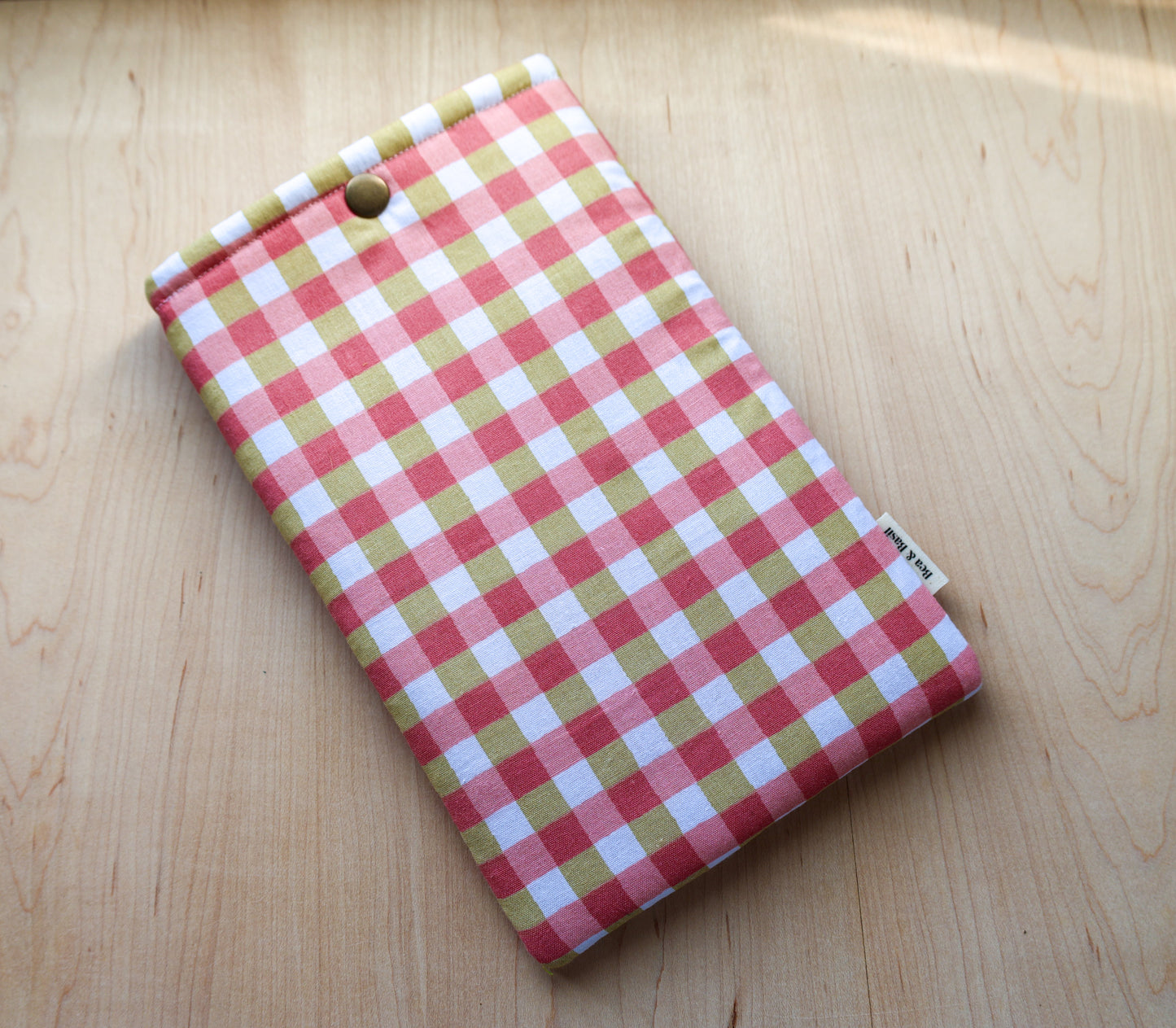 Kindle Sleeve - Strawberry Kisses