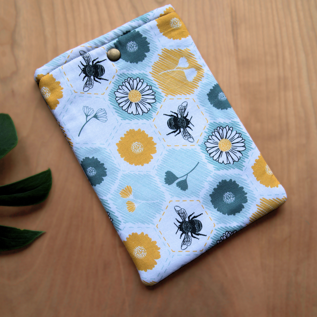 Kindle Sleeve - Bee Hex