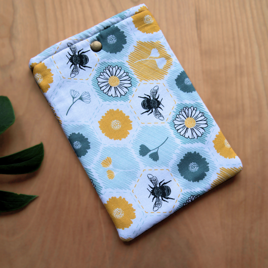 Kindle Sleeve - Bee Hex