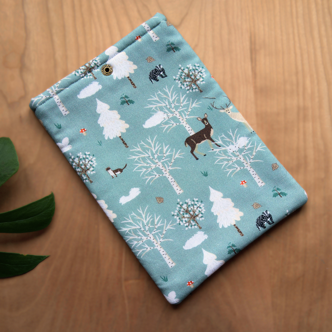 Kindle Sleeve - Wonderland