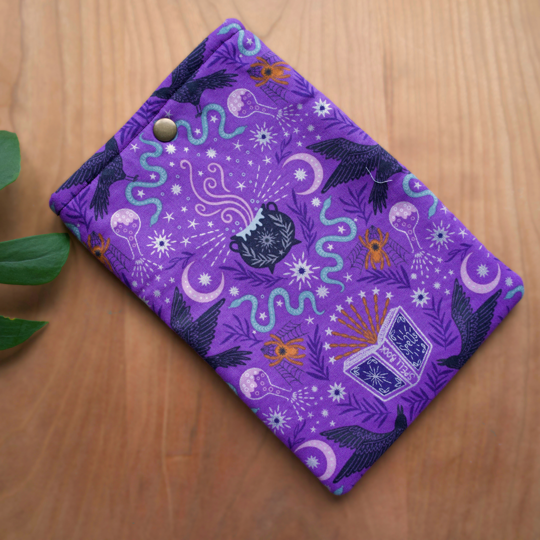 Kindle Sleeve - Spellbound