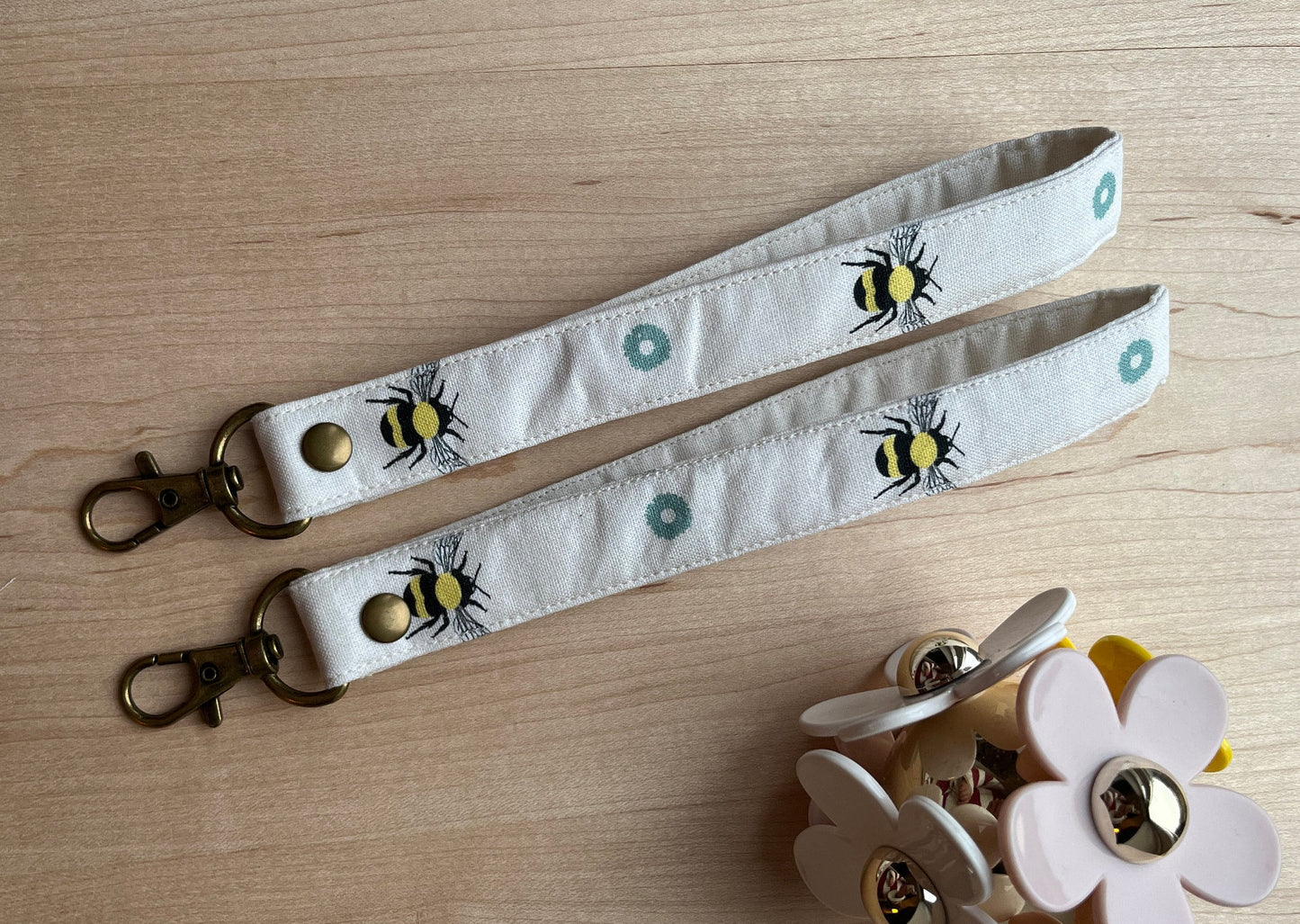 Bee White Fabric Wristlet