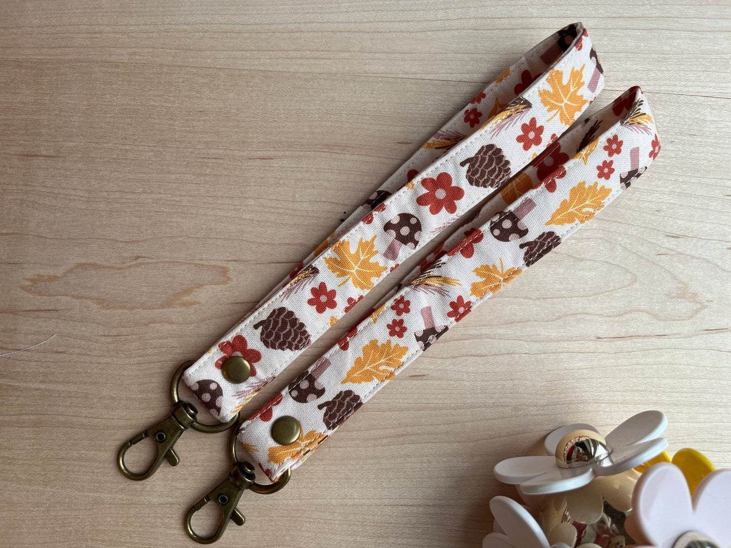 Autumn White Fabric Wristlet