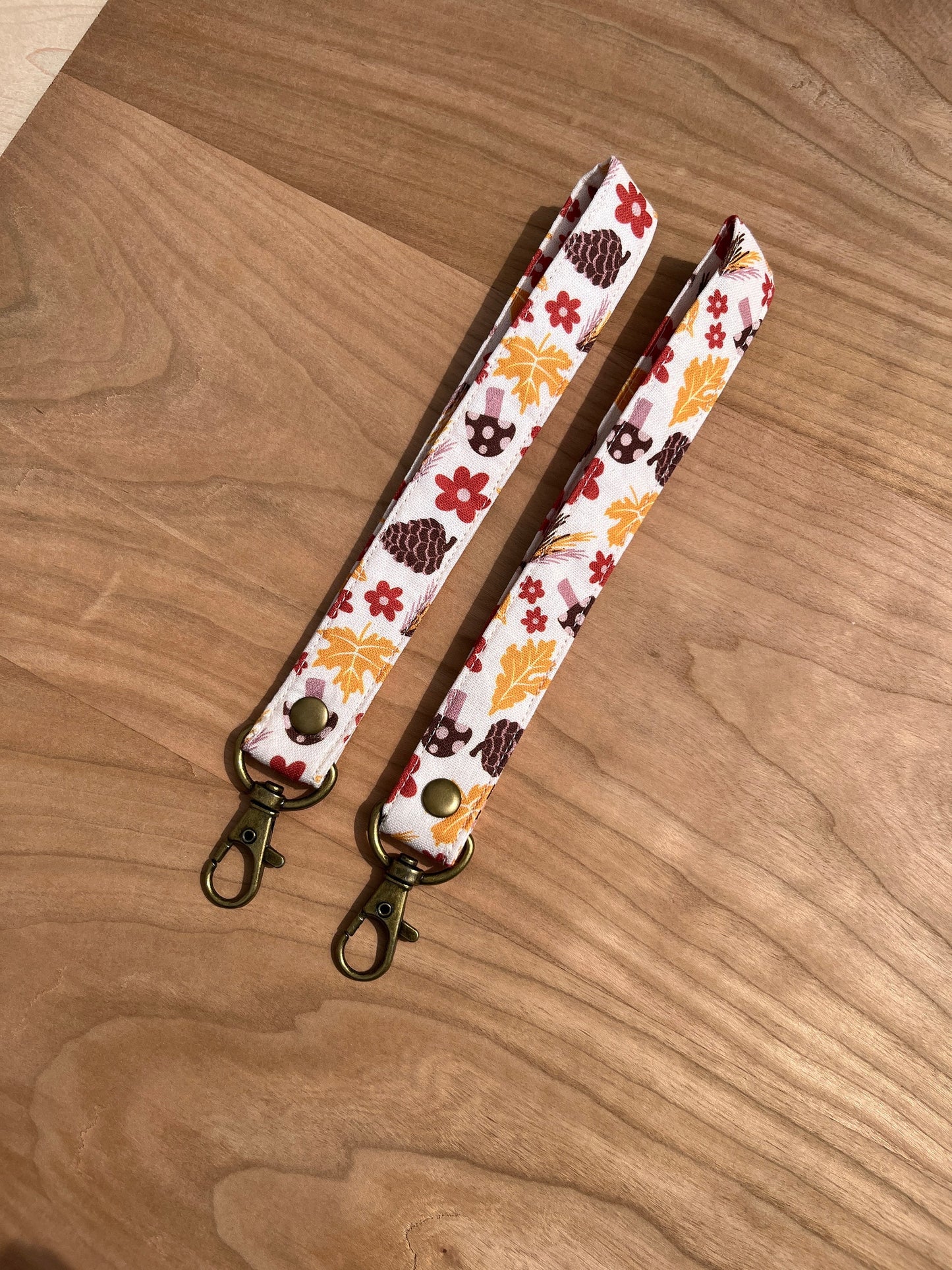 Autumn White Fabric Wristlet