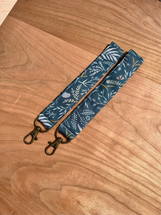 Sea Grass Fabric Wristlet