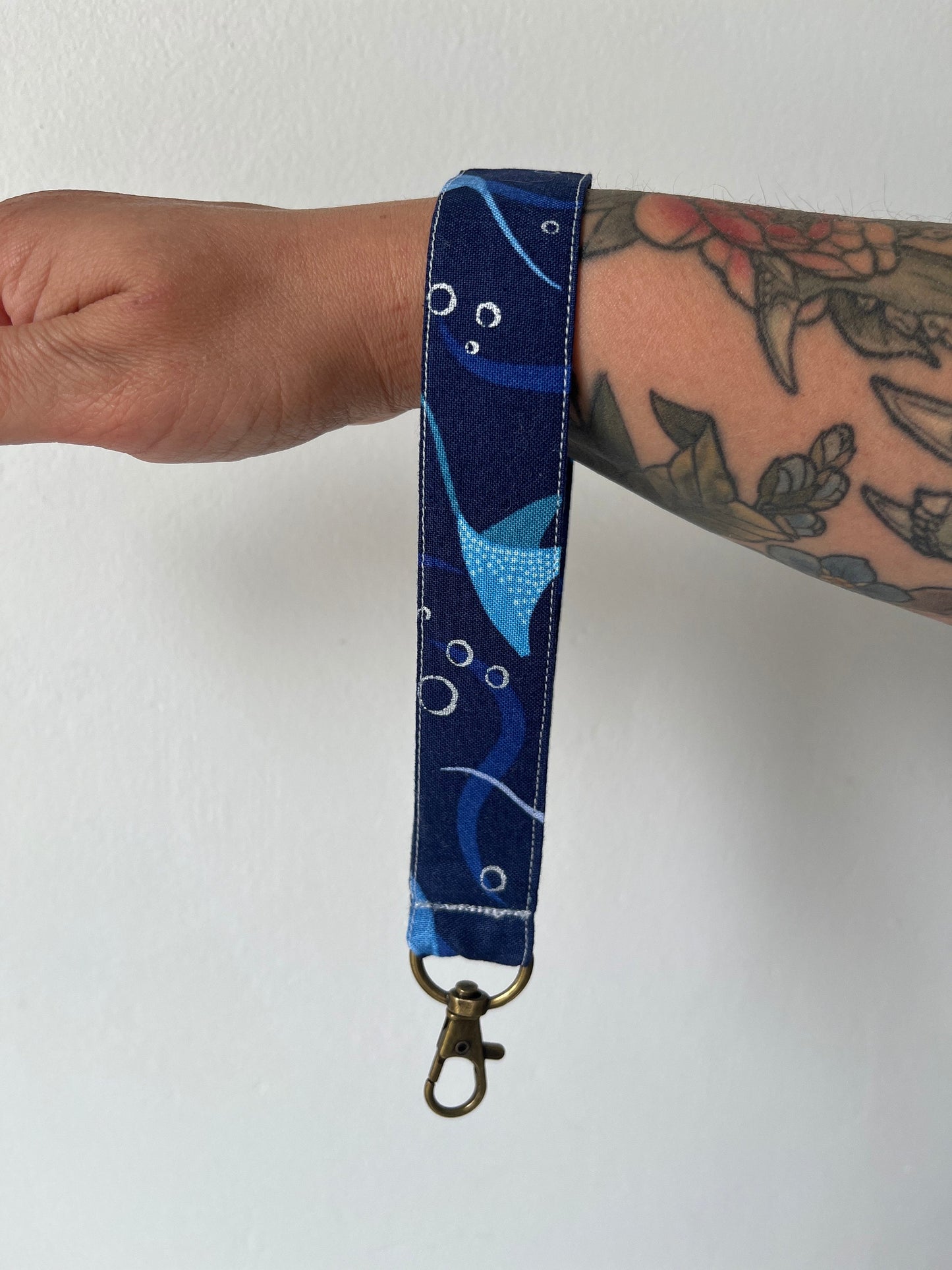 Navy Stingray Fabric Wristlet