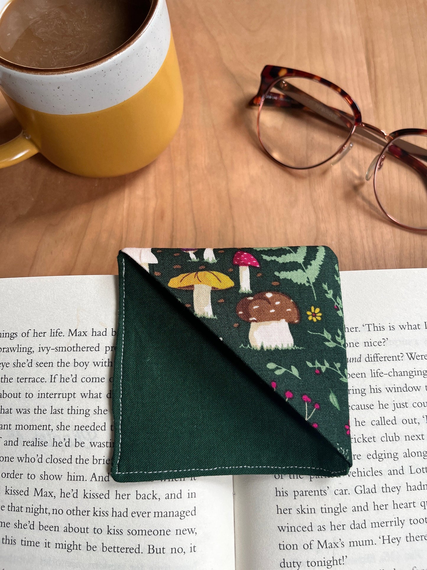 Fabric Corner Bookmark -Mushrooms