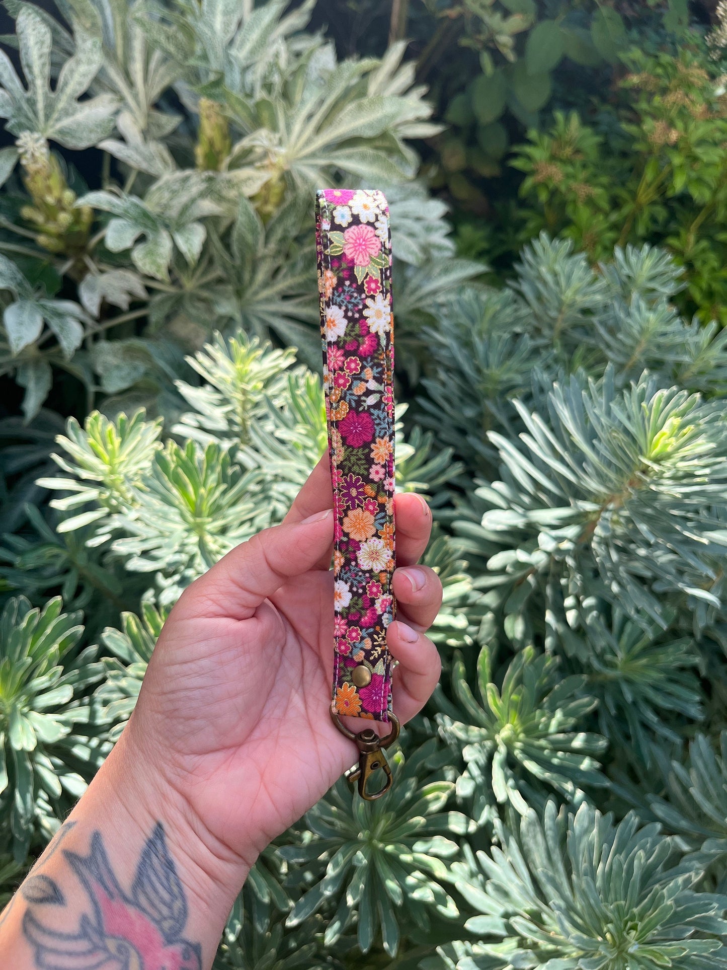 Metallic Flowers Fabric Wristlet