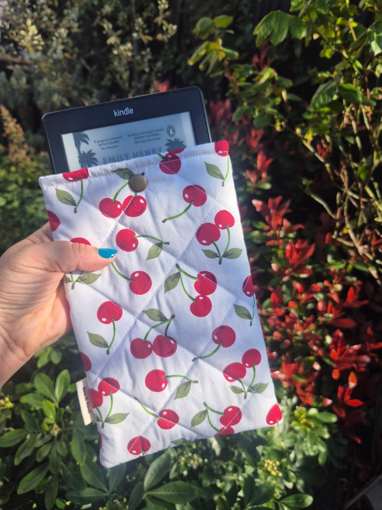 Kindle Sleeve - Cherries