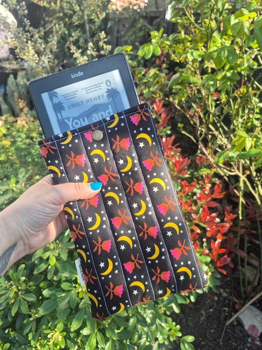 Kindle Sleeve - Moonflower