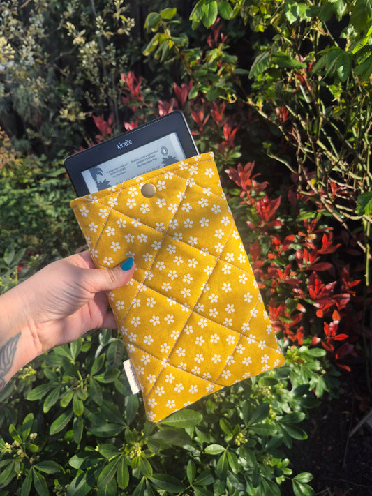 Kindle Sleeve - Yellow Florals
